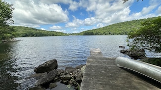 6 Rocky Cove Ln, West Cornwall, CT 06796