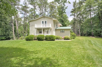 1105 Shore Dr, Tignall, GA 30668