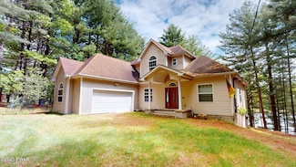 109 Lake Dr, Dingmans Ferry, PA 18328