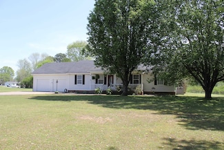 8714 County Road 25, Killen, AL 35645