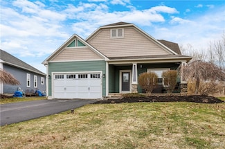 8180 Whitman Way, Liverpool, NY 13090