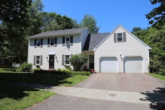 12 Thomas Ln, Essex Junction, VT 05452