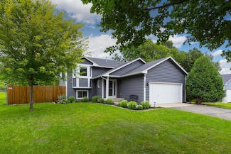 18890 Barrington Dr, Eden Prairie, MN 55346
