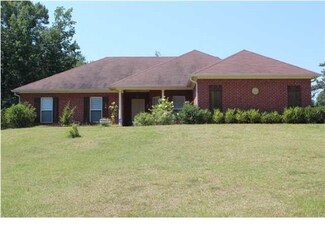 2196 County Line Rd, Crystal Springs, MS 39059