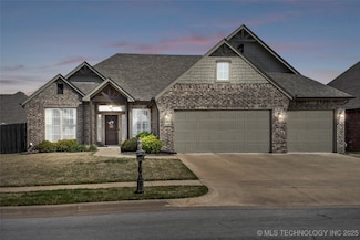 18615 E 43rd Place S, Tulsa, OK 74134