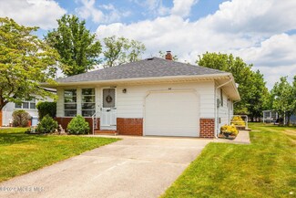 46 Castle Harbor Dr, Toms River, NJ 08757