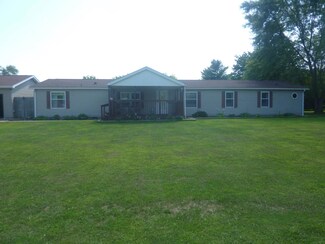 1104 E Wabash St, Converse, IN 46919