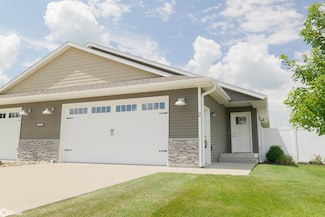 707 Layne Dr Unit 2, West Burlington, IA 52655