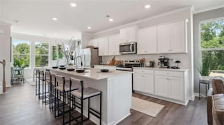 218 College St Unit 1012, Hapeville, GA 30354