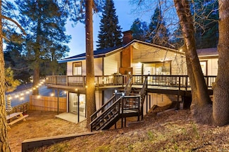 31263 Circle View Dr, Running Springs, CA 92382
