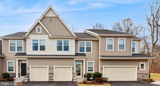 140 Sparrow Ridge Ct, Kennett Square, PA 19348