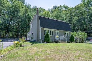 43 Frost Rd, Tyngsboro, MA 01879