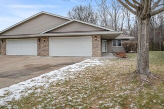 704 Victoria Ct, Stillwater, MN 55082