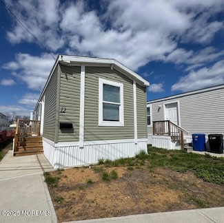 12 Mary Ann Ct, Keansburg, NJ 07734