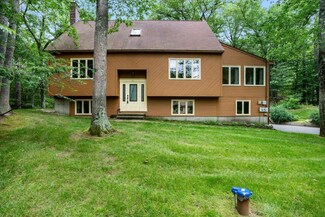 94 Baboosic Lake Rd, Amherst, NH 03031