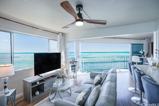 2957 Kalakaua Ave Unit 306, Honolulu, HI 96815