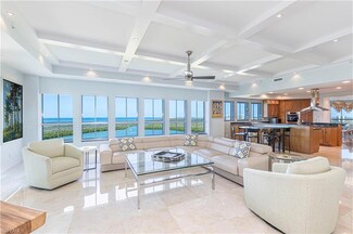 295 Grande Way Unit 2, Naples, FL 34110