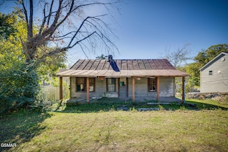 627 Paine St, Sevierville, TN 37862