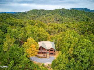 4476 Whetstone Rd, Sevierville, TN 37862