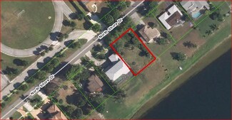 3800 N Shore Dr, West Palm Beach, FL 33407