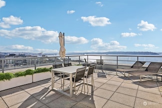 2929 1st Ave Unit PH8, Seattle, WA 98121