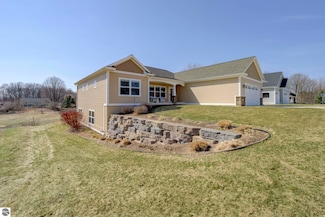4337 Apple Tree Ln, Traverse City, MI 49685