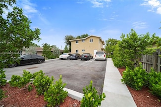 2311 Scott St, Hollywood, FL 33020