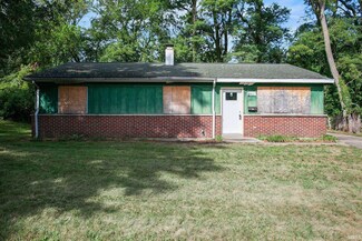 2003 S Grant St, South Bend, IN 46613