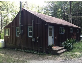 62 Highland Rd, Becket, MA 01223