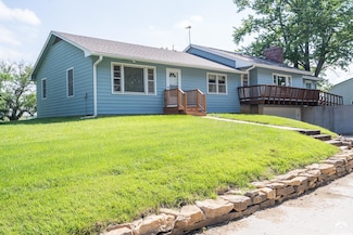 9643 Y Rd, Meriden, KS 66512
