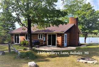 2120 Walleye Ln, Bellaire, MI 49615