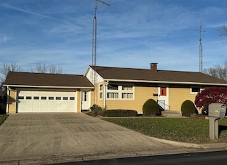 508 W School St, Centerville, IN 47330