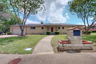 2740 Maceo Cir, Dallas, TX 75216