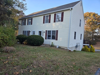 135 Liberty St Unit 135, Clinton, CT 06413
