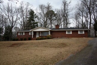 671 Hillbrook Cir, Pacolet, SC 29372