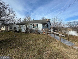 105 Northview Ave, Shoemakersville, PA 19555