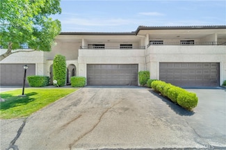 204 Hawk Ln, Palmdale, CA 93551