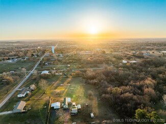 12159 S 257th Ave E, Coweta, OK 74429