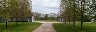 15105 Carpenter Rd, Three Oaks, MI 49128