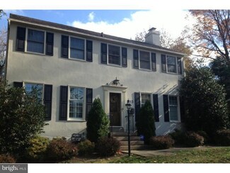 513 Midland Cir, Wayne, PA 19087