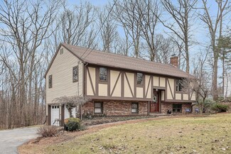16 Amberwood Dr, Atkinson, NH 03811