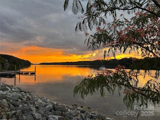 1036 Tranquil Cove Ct Unit 26, Connelly Springs, NC 28612