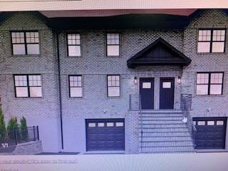 15 Barton Rd, Yonkers, NY 10701