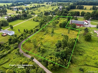 7741 Clyde Rd, Fenton, MI 48430