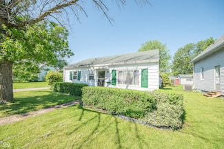 1932 Central Ave, Columbus, IN 47201