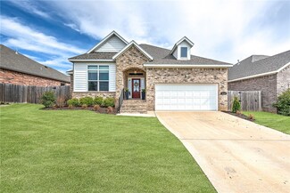 4710 W Canyon Run Dr, Fayetteville, AR 72704