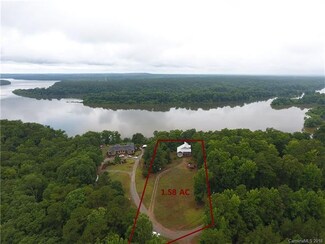 200 Ingram Mill Rd, Ellerbe, NC 28338