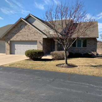 561 Brant Cir, Dekalb, IL 60115