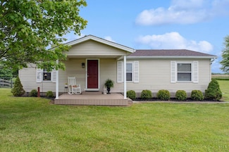 7612 Center Rd, Wilmington, OH 45177