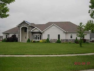 4000 Windsor Ct, Genoa, OH 43430